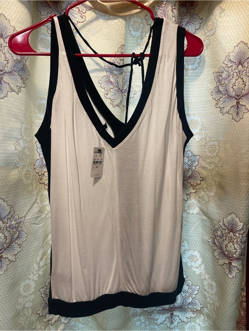 Express Two-Tone V-Neck Tank Top - White and Black